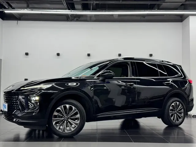 Фотография автомобиля — Buick Envision Plus