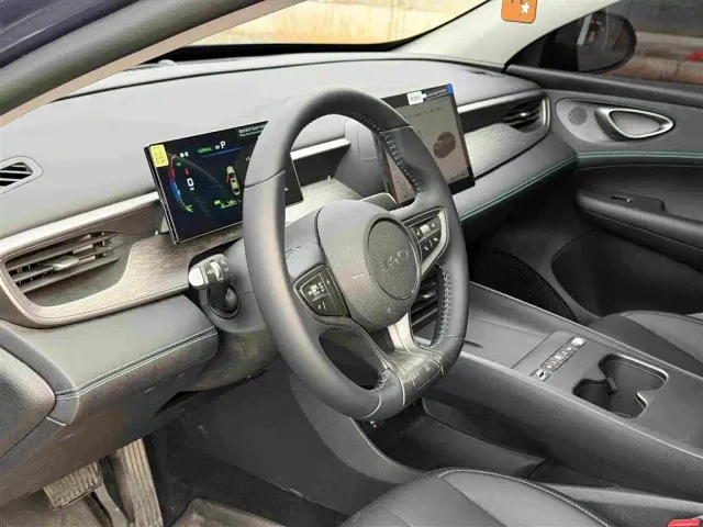BYD Seal 05 DM-i — Фото автомобиля 11
