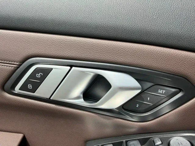 BMW 3 Series — Фото автомобиля 16