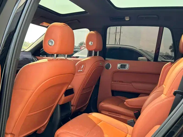 Li Auto L8 — Фото автомобиля 3