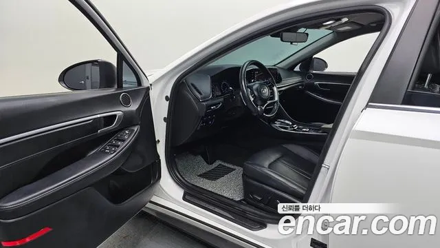Hyundai Sonata Sonata (DN8) 2.0 LPG(Для проката) — Фото автомобиля 10