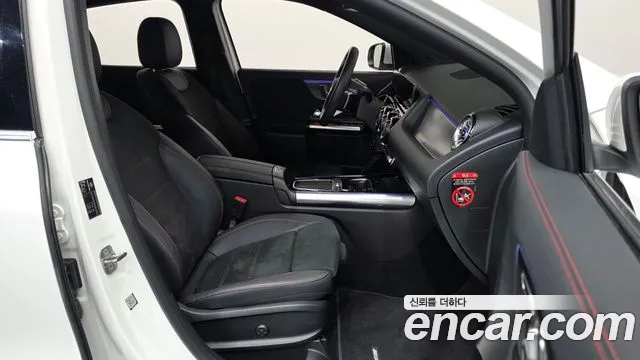 Mercedes-Benz GLA-Class H247 — Фото автомобиля 11