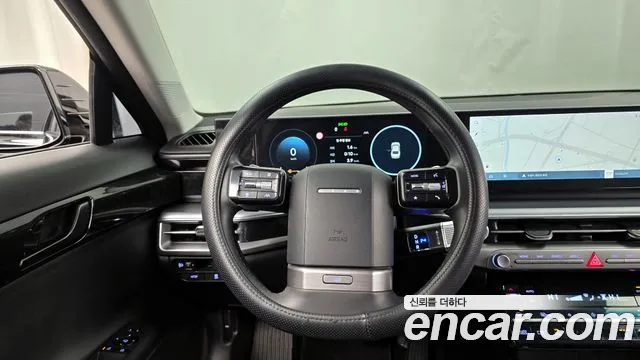 Hyundai Grandeur Grandeur (GN7) 2.5 Бензин 2WD — Фото автомобиля 13