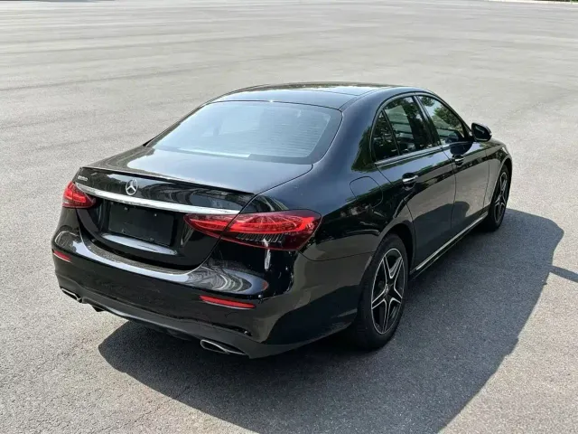 Mercedes-Benz E-Class — Фото автомобиля 6