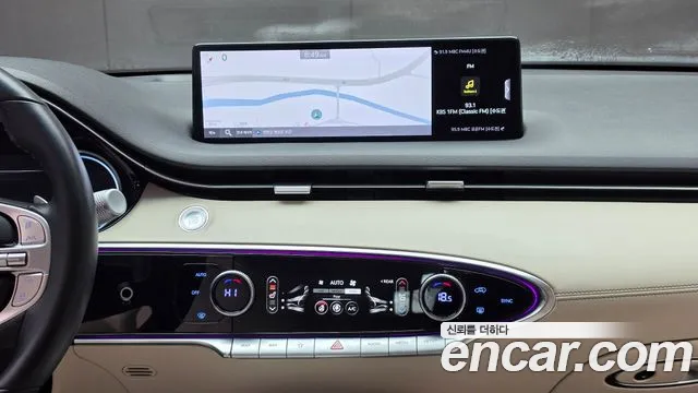 Genesis GV70 — Фото автомобиля 21