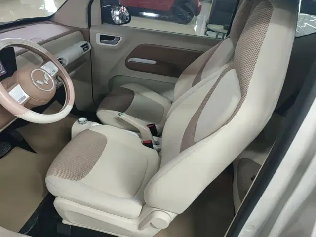 Wuling Hongguang Mini EV — Фото автомобиля 14