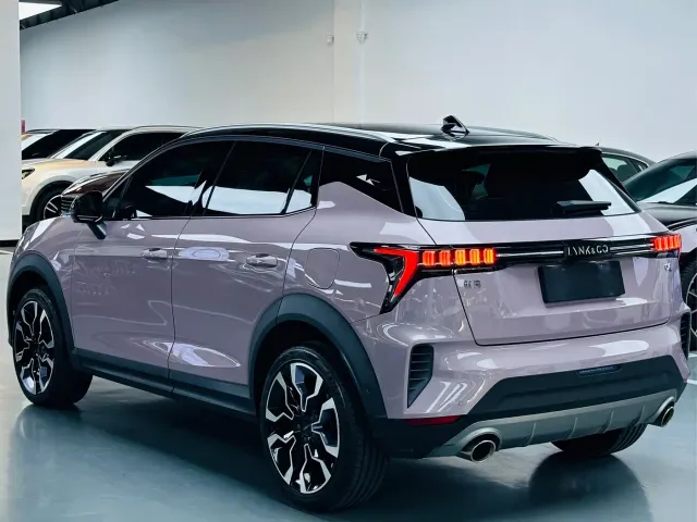 Lynk & Co 06 — Фото автомобиля 13