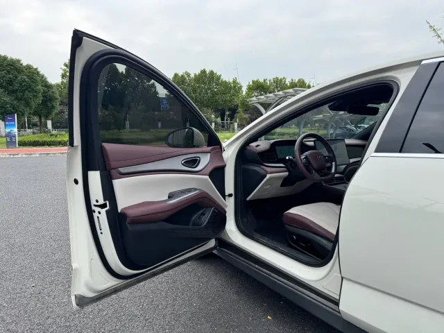 BYD Seal 07 DM-i — Фото автомобиля 4