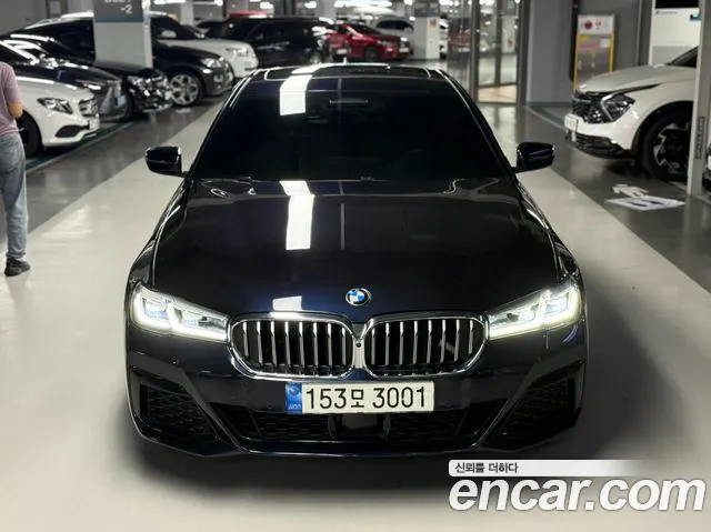 Фотография автомобиля — BMW 5 Series G30