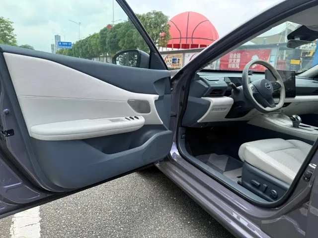 Nissan Teana — Фото автомобиля 4