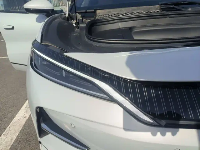 BYD Song L EV — Фото автомобиля 7
