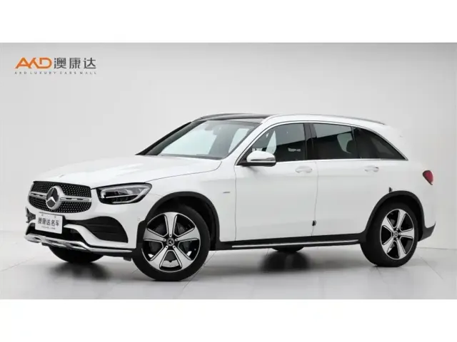 Фотография автомобиля — Mercedes-Benz GLC-Class