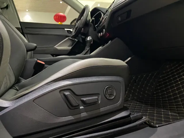 Audi Q3 — Фото автомобиля 16