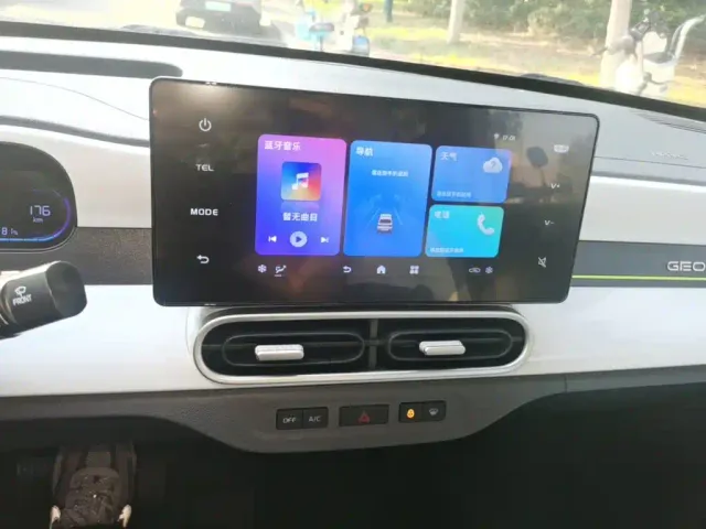 Geely Panda — Фото автомобиля 12