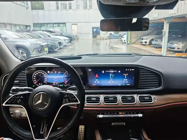 Mercedes-Benz GLS-Class — Фото автомобиля 4
