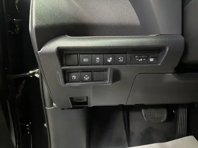 Toyota Granvia — Фото автомобиля 12