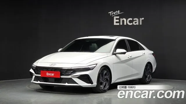 Фотография автомобиля — Hyundai Avante CN7