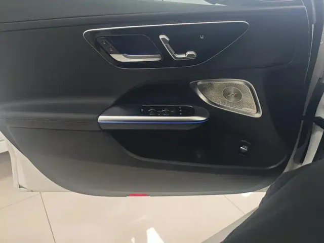 Mercedes-Benz C-Class — Фото автомобиля 7