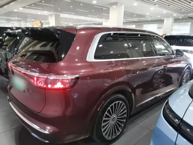 Aito M8 — Фото автомобиля 6