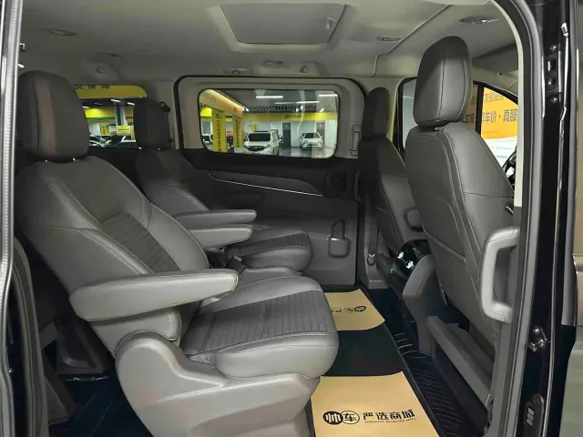 Ford Tourneo — Фото автомобиля 12