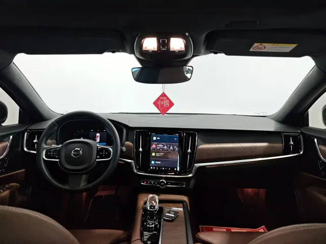 Volvo S90 — Фото автомобиля 8