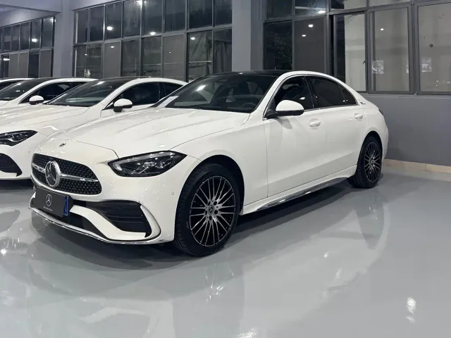 Фотография автомобиля — Mercedes-Benz C-Class