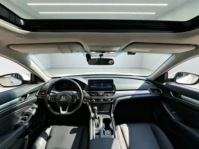 Honda Accord — Фото автомобиля 8