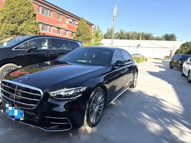 Фотография автомобиля — Mercedes-Benz S-Class
