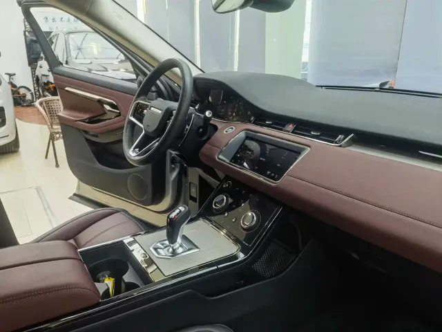Land Rover Range Rover Evoque — Фото автомобиля 7