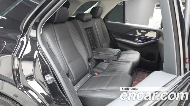 Mercedes-Benz GLE-Class — Фото автомобиля 11