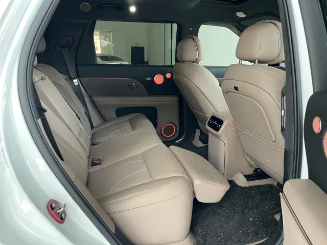 IM Motors LS8 — Фото автомобиля 20