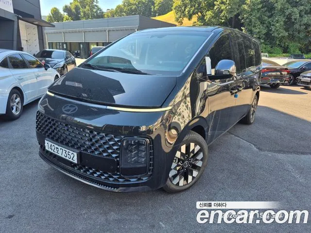 Фотография автомобиля — Hyundai Staria