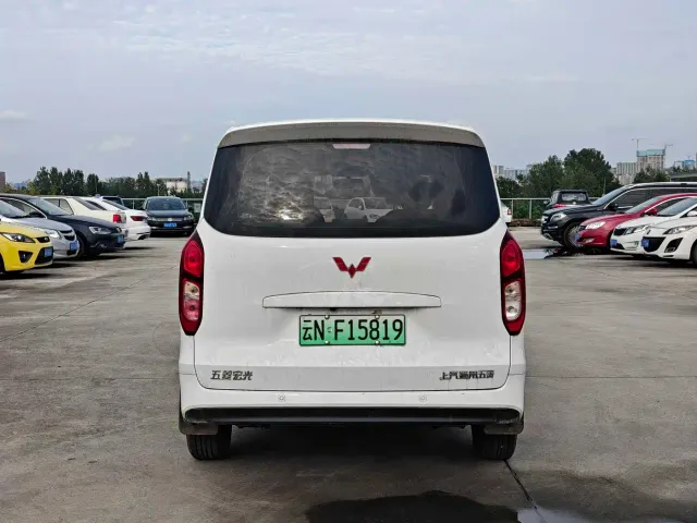 Wuling Hongguang — Фото автомобиля 16