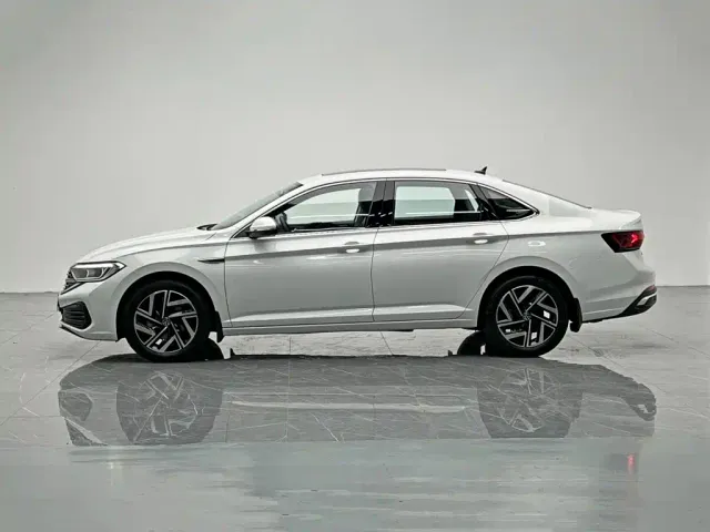 Volkswagen Sagitar — Фото автомобиля 3