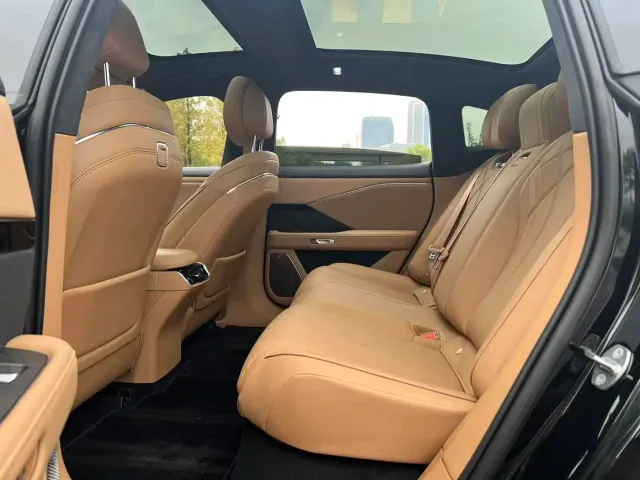 Toyota BoZhi 7 — Фото автомобиля 11
