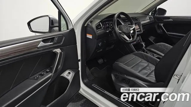 Volkswagen Tiguan — Фото автомобиля 17