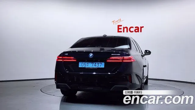 BMW i5 G60 — Фото автомобиля 4