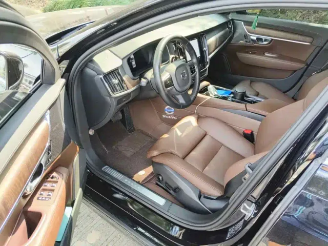 Volvo S90 — Фото автомобиля 8