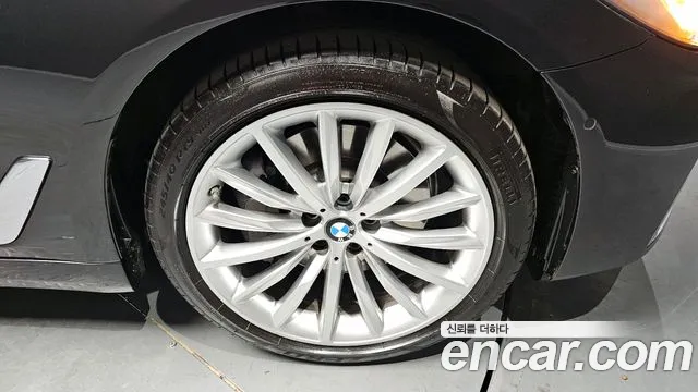 BMW 5-Series 5 серия (G30) 530i xDrive Luxury — Фото автомобиля 5