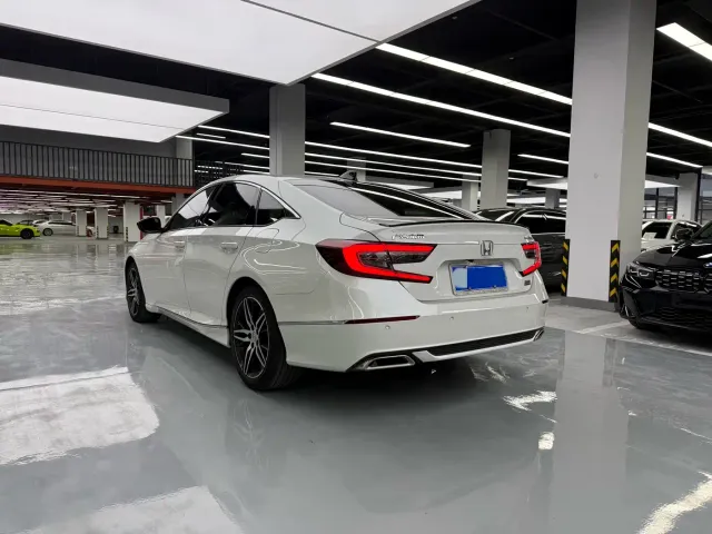 Honda Accord — Фото автомобиля 27