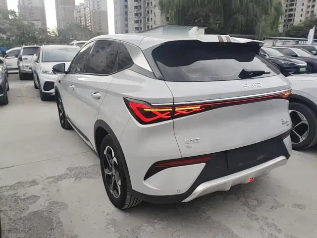 BYD Yuan PLUS — Фото автомобиля 4