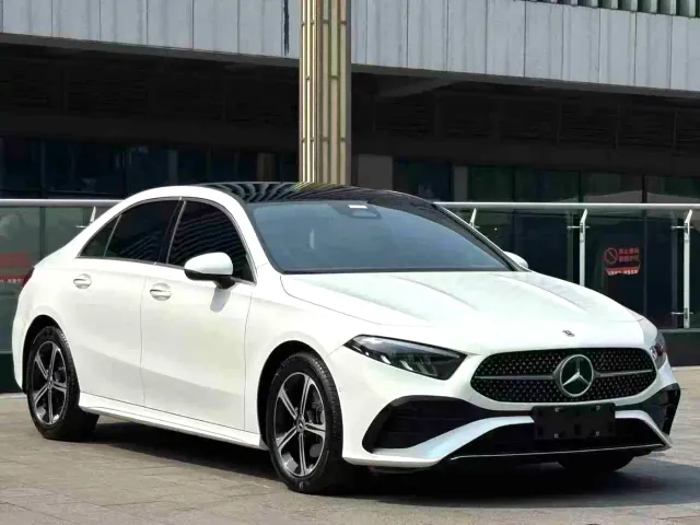 Mercedes-Benz A-Class — Фото автомобиля 3