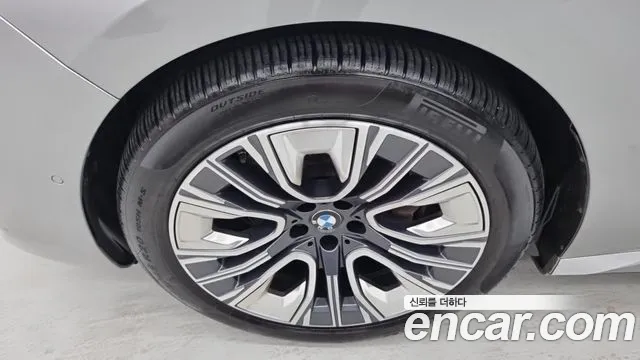 BMW 7 Series G70 — Фото автомобиля 18