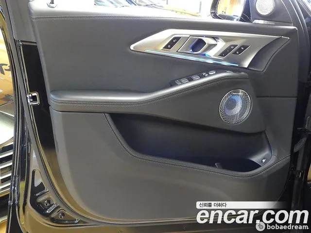 BMW XM G09 — Фото автомобиля 12