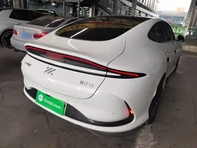 IM Motors L6 — Фото автомобиля 6