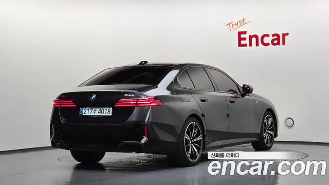 BMW 5-Series 5 серия (G60) 530i xDrive M Sport — Фото автомобиля 2