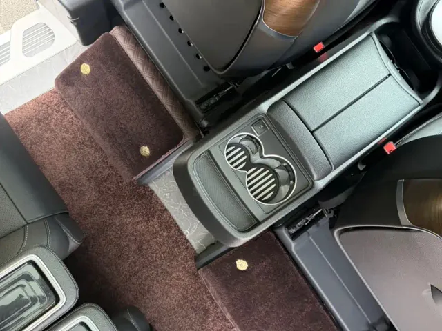 Mercedes-Benz V-Class — Фото автомобиля 20