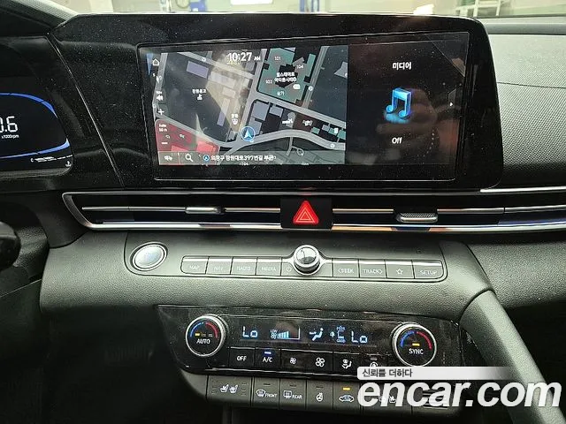 Hyundai Avante CN7 — Фото автомобиля 11