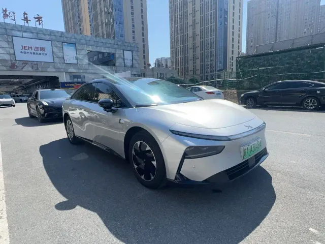 Xpeng P7+ — Фото автомобиля 4