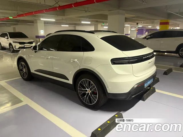 Porsche Macan — Фото автомобиля 2